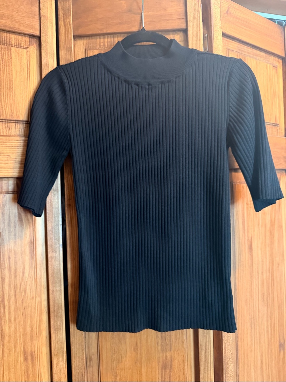 BB Dakota Black Ribbed Short Sleeve Mock Neck Tee